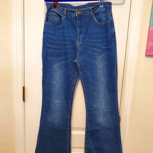 NWOT Flamingo flare leg jeans, stretchy
